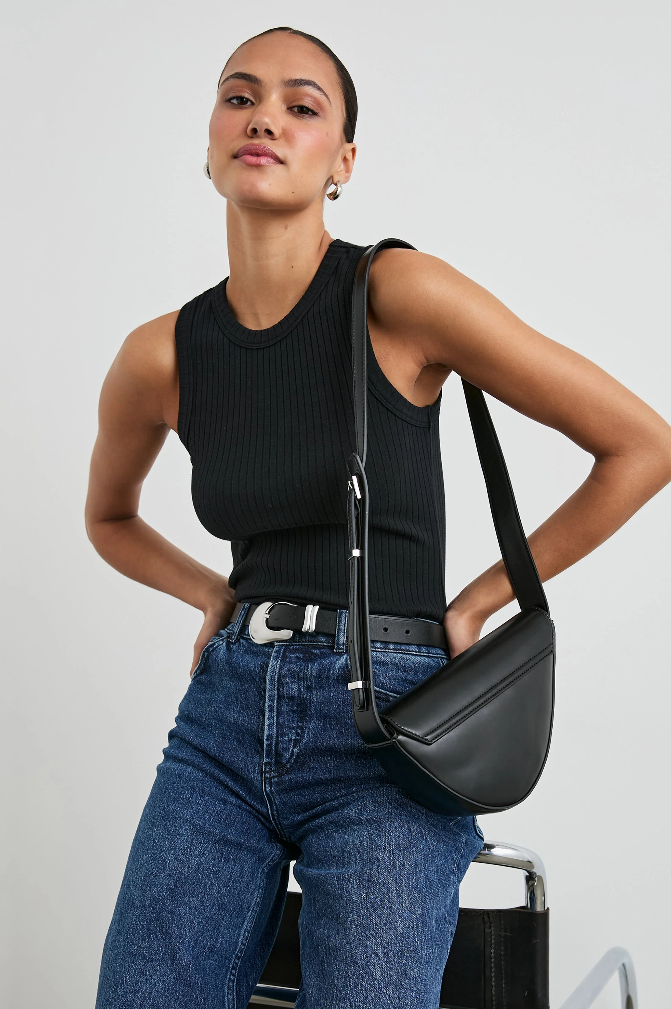 THE RACER TANK - TRUE BLACK - Image 2