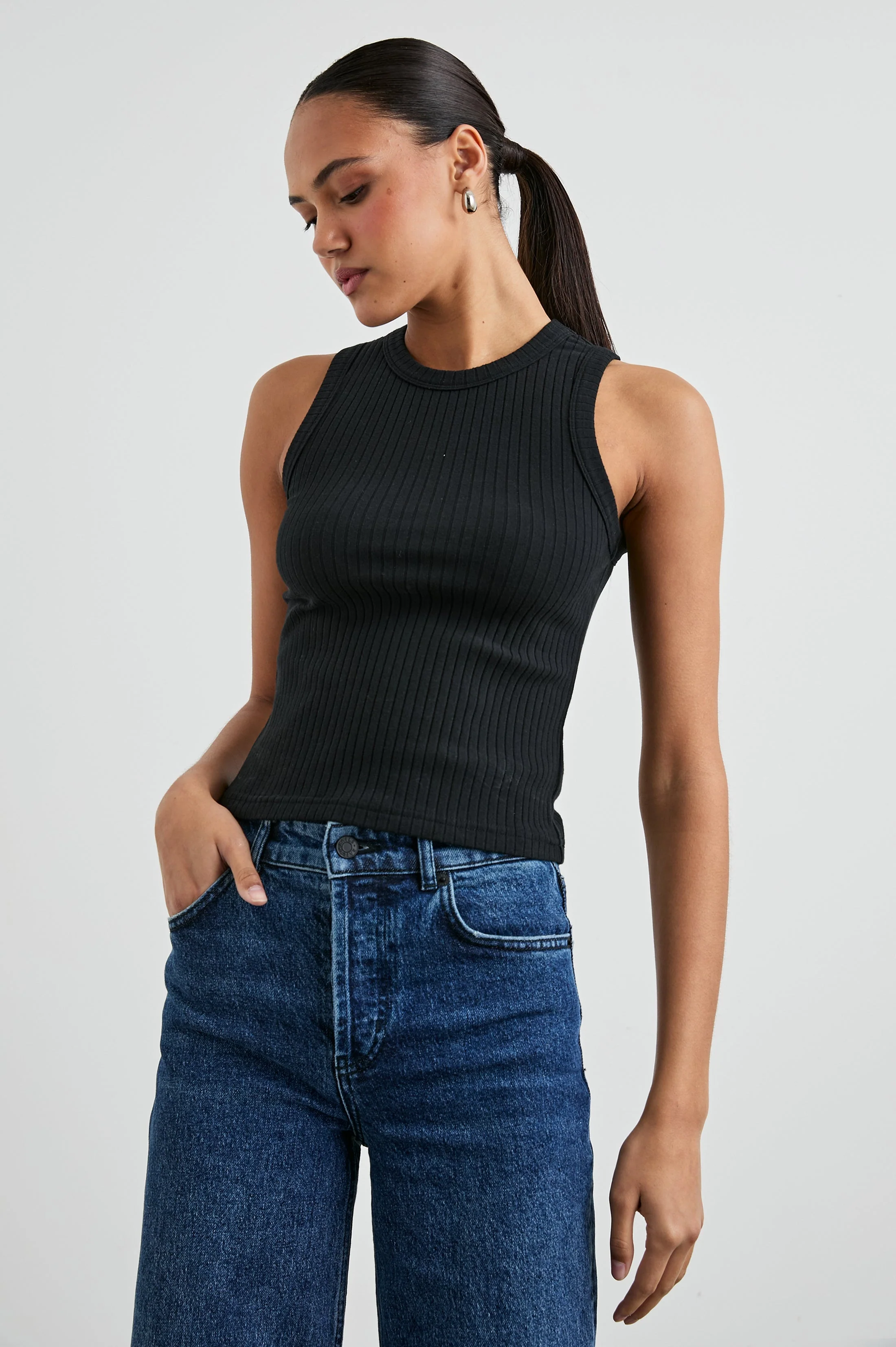 THE RACER TANK - TRUE BLACK - Image 6