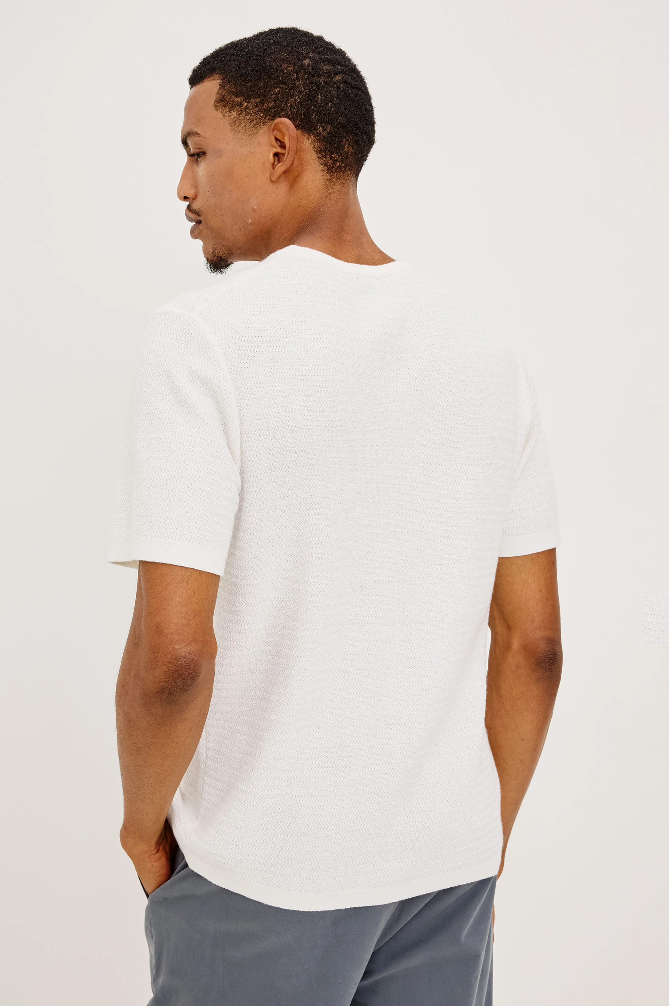 THEO SHORT SLEEVE SWEATER - PORCELAIN - Image 5