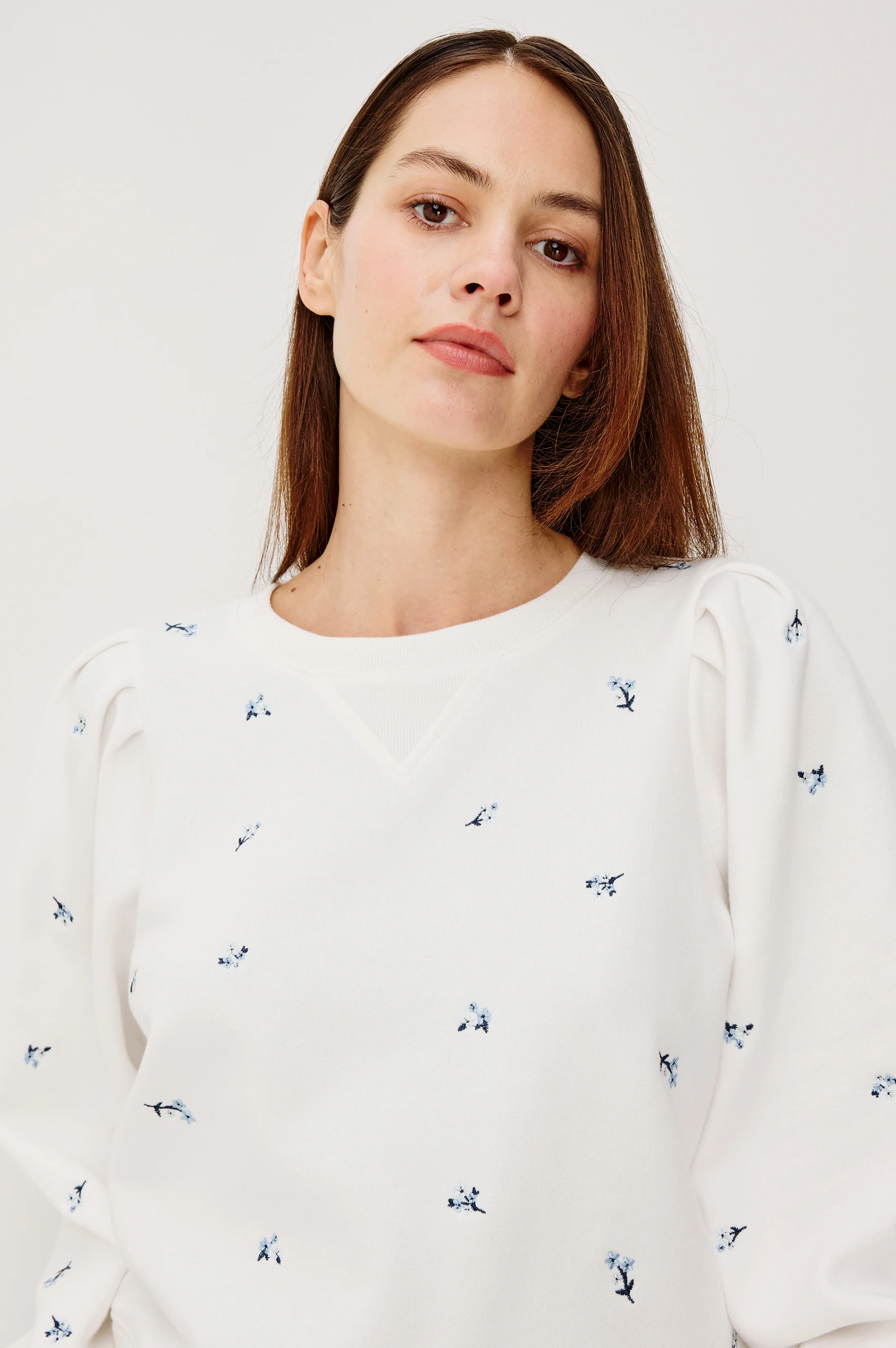 TIFFANY SWEATSHIRT - EMBROIDERED BLUE IRIS - Image 3