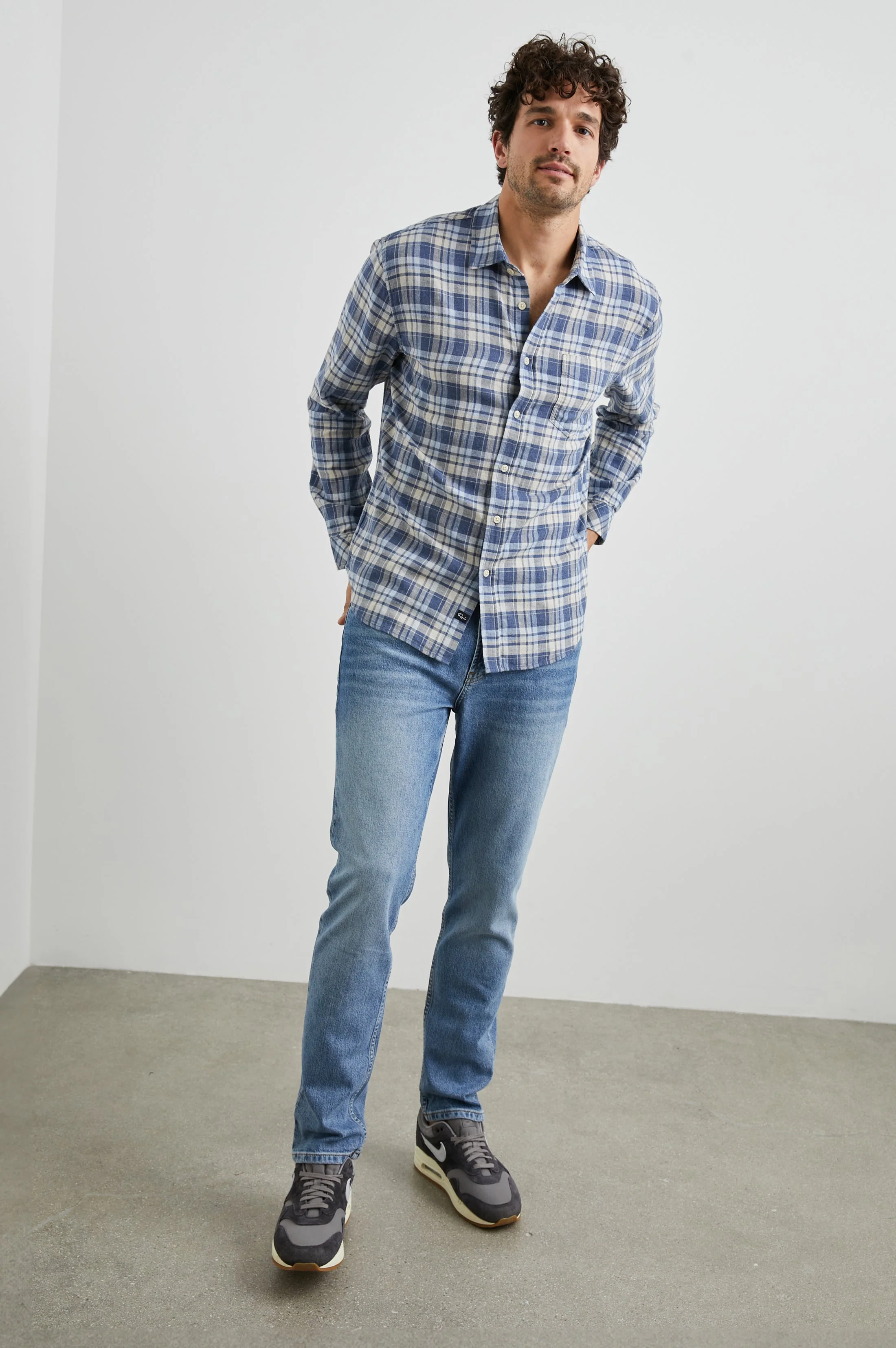 WYATT SHIRT - NAVY SORGHUM OXFORD - Image 4