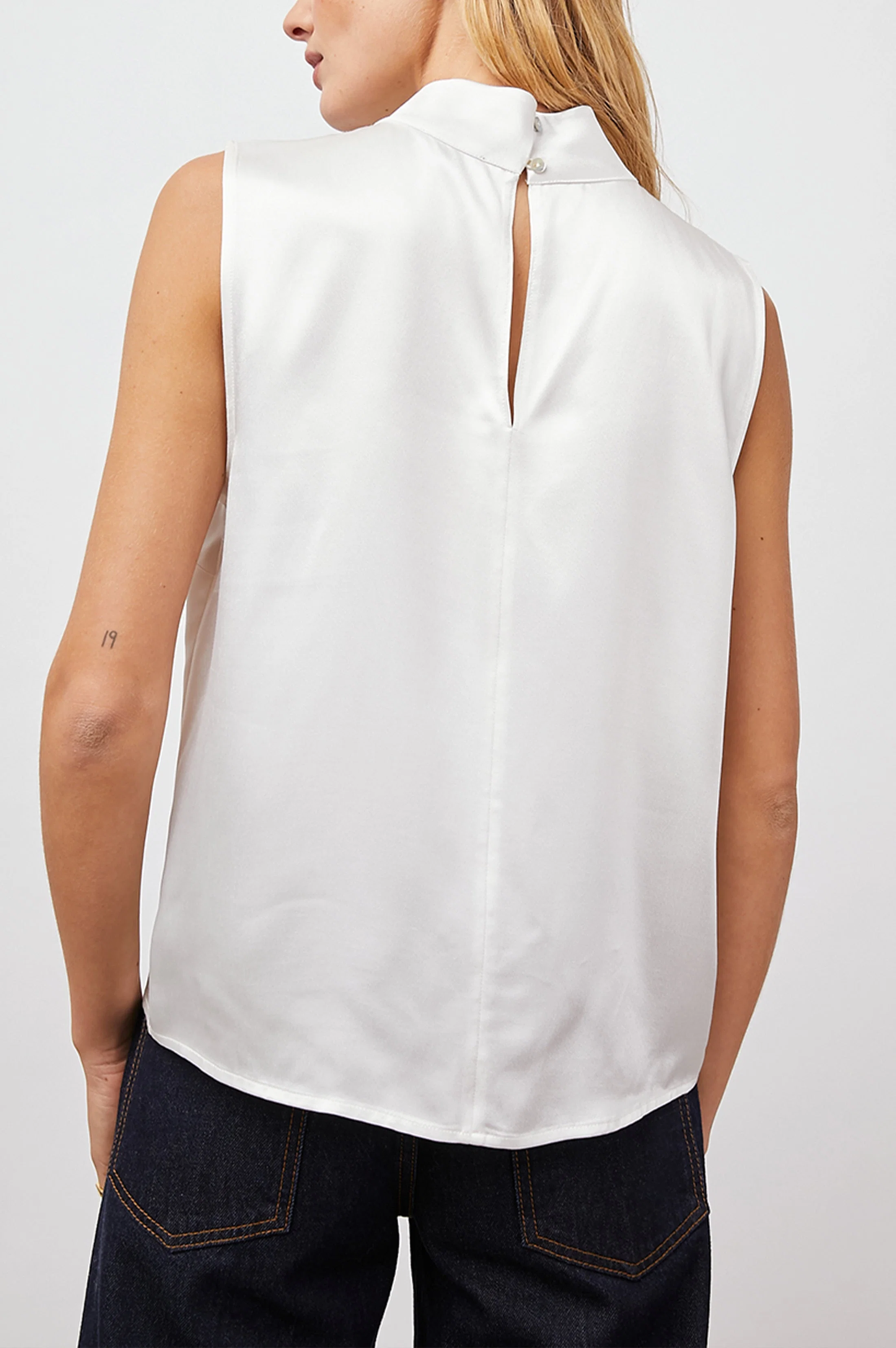 YOLIE TOP - WHITE - Image 5