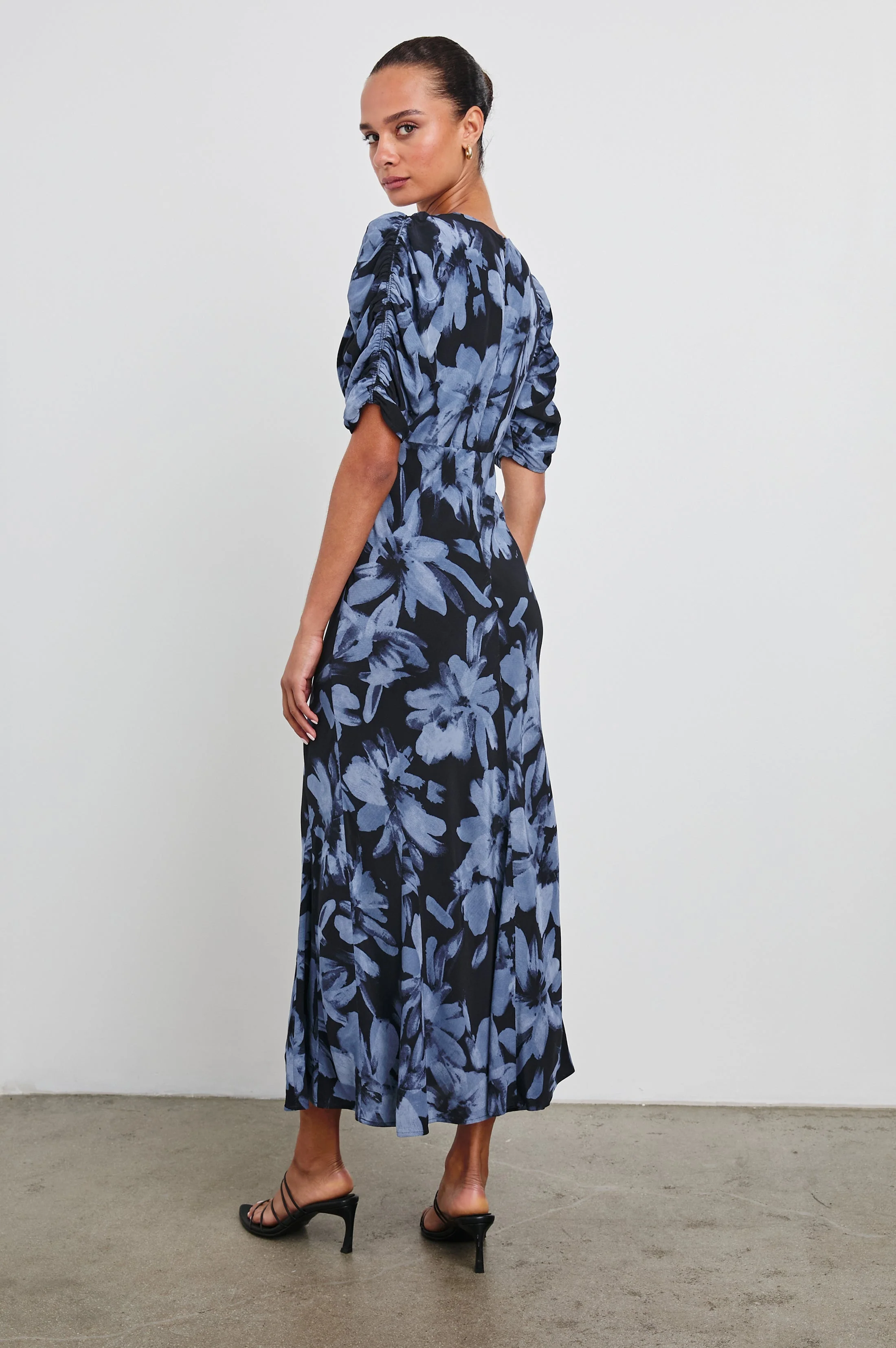 ZARIAH DRESS - MIDNIGHT LILY - Image 4